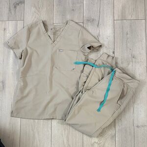 Pre-loved Figs XXS set regular